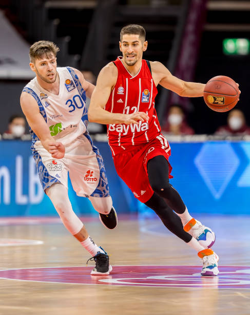 并注重攻守 并注重攻守