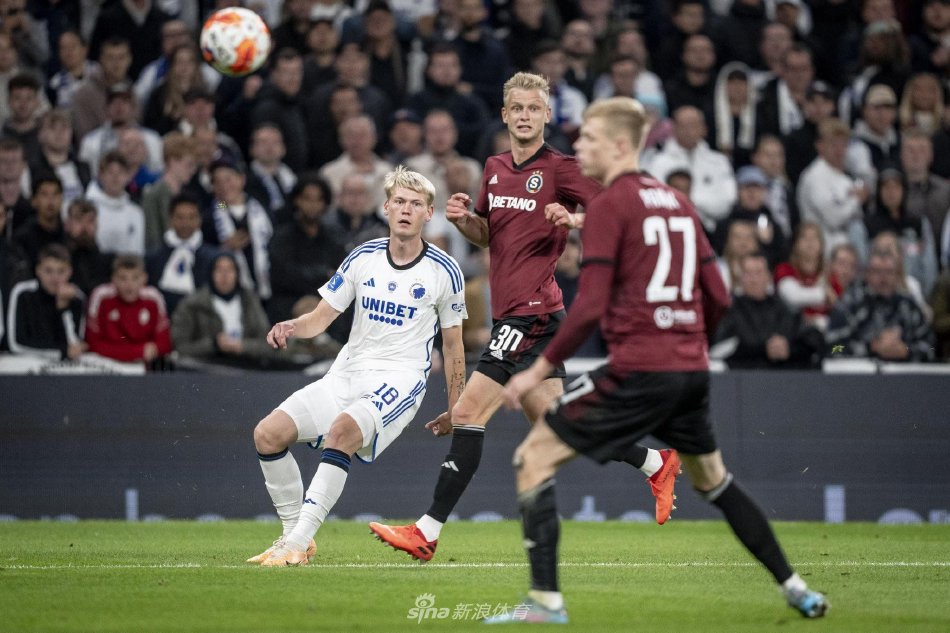 社交媒体上 社交媒体上