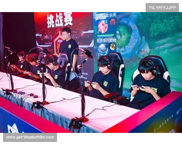 电竞世界杯：全球顶尖战队汇聚一堂，角逐荣耀巅峰之战